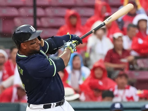 バレンティン選手が5試合連続の20号先制ソロ