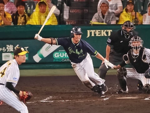 青木選手が2点タイムリー