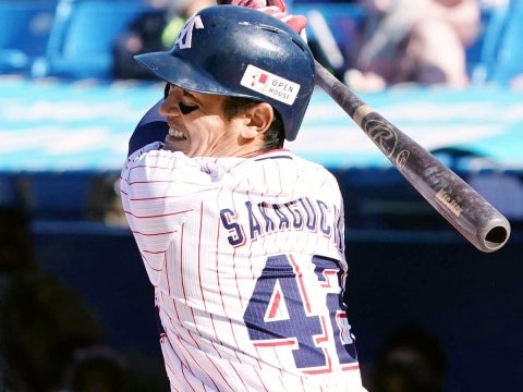 坂口選手が勝ち越しタイムリー