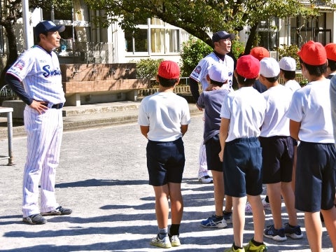 度会氏と河端氏が大田区六郷小学校で投げ方指導！