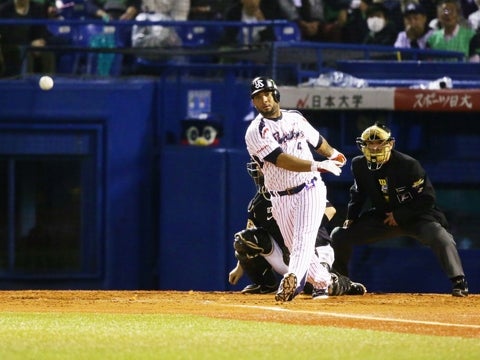 バレンティン選手がシリーズ初&マルチ安打