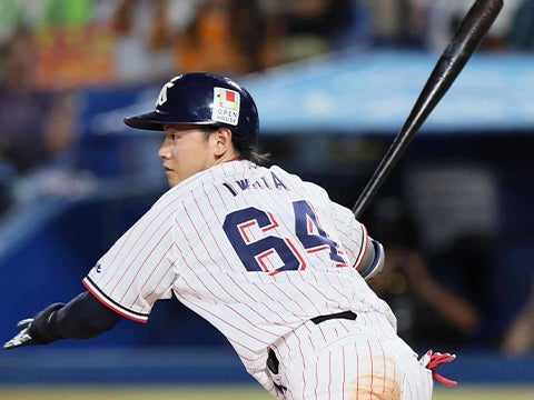 岩田選手が2本のタイムリー