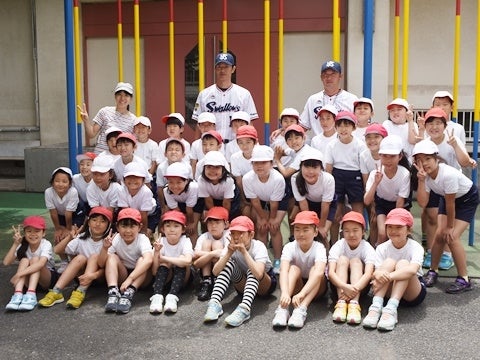 山部氏、河端氏が浜川小学校で投げ方指導！