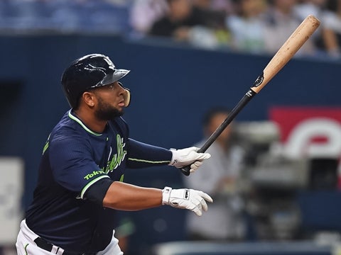 バレンティン選手が先制の8号ソロ