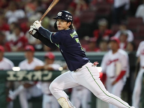 長岡選手がマルチ安打