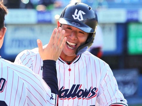 7回、西田選手が左中間へソロホームラン