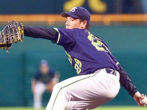 小川投手が7回4安打無失点8奪三振の好投