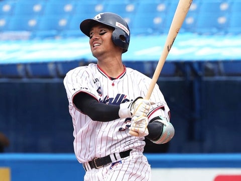 西浦選手がホームラン含む4安打1打点の活躍