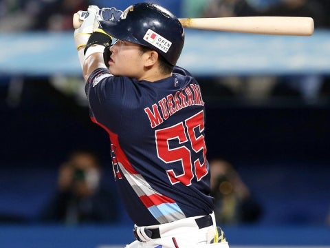 村上選手がリーグ単独トップの13号ソロ！