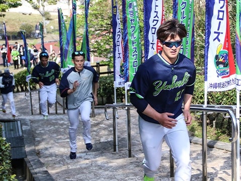 投手陣も階段ダッシュ！