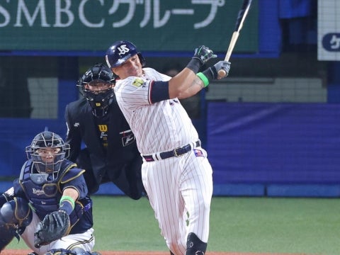 オスナ選手が先制の2点タイムリー二塁打含む、3安打3打点の活躍！