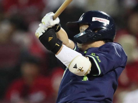 山田選手が同点のタイムリー三塁打を放つ！