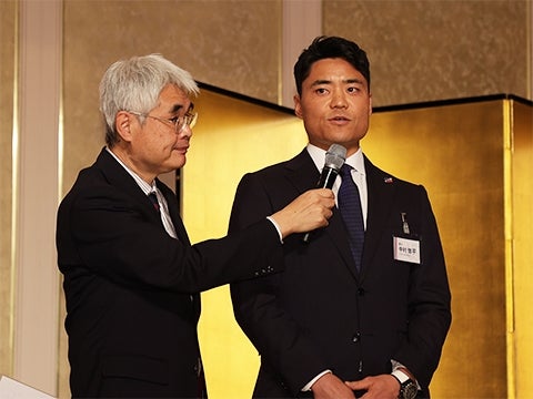 中村選手が球団表彰の敢闘賞