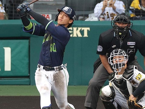 武岡選手が今季初ホームラン