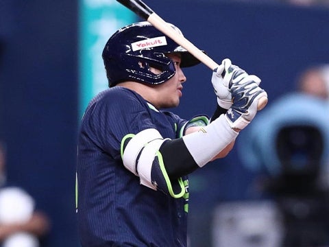 村上選手が先制タイムリー