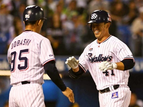 雄平選手の2本塁打3打点で延長戦を制す！