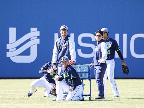 https://www-static.yakult-swallows.co.jp/upload/photo/archive/n-2ead596c5258d3d66bb0cfb1476636e1.jpg?auto=avif,webp&quality=90
