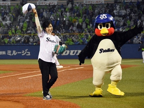 笑顔でグラウンドを後に