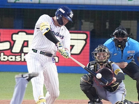 村上選手が10号ソロを含むマルチ安打