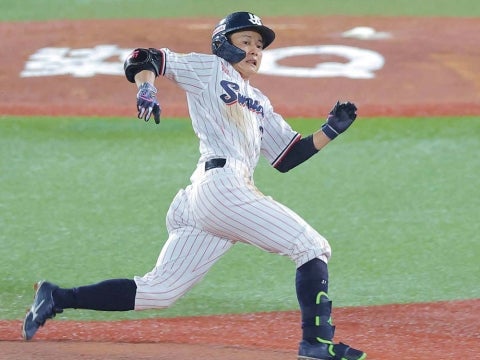 山崎選手がタイムリー含む猛打賞の活躍