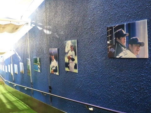 グラウンドまでの通路には…