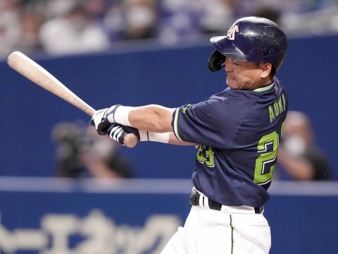 青木選手が貴重な追加点となるタイムリー