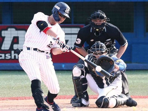 青木選手が2点タイムリー含む2安打を放つ