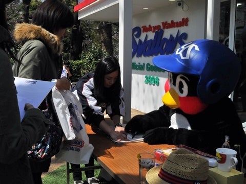 つば九郎サイン会