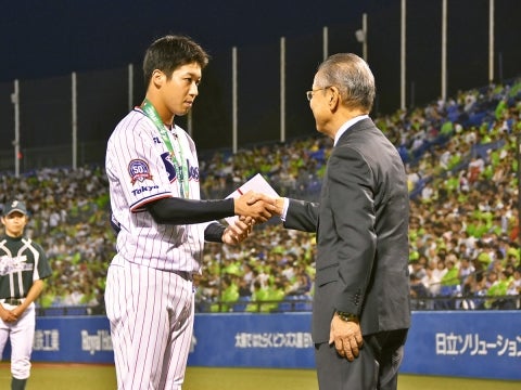 山田選手 表彰式