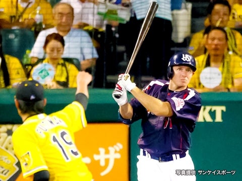 デニング選手が3二塁打