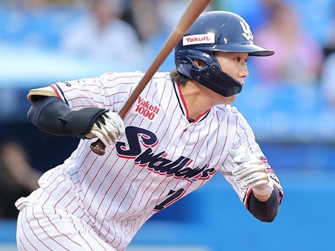 長岡選手が3安打1打点の活躍