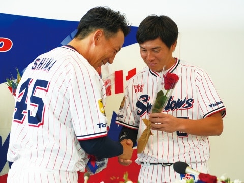川端選手は薔薇を