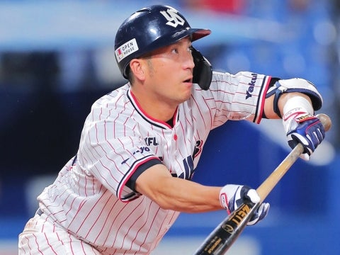 井野選手がプロ初の三塁打&勝利を引き寄せるスクイズ