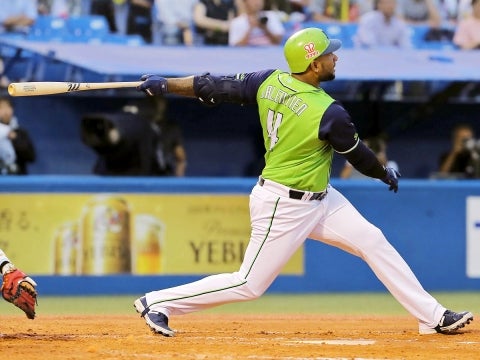 24号ソロ含む猛打賞