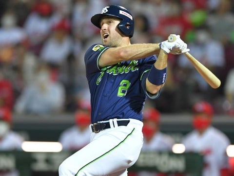 キブレハン選手が先制の5号3ラン！