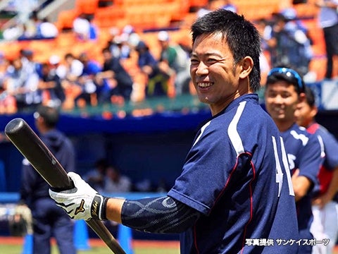 練習中に笑顔も