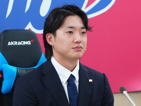 長岡選手「絶対的なレギュラーになれるように頑張りたい」