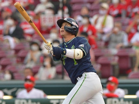 山田選手が先制の5号ソロ含む、4安打！
