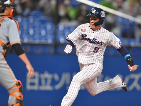 塩見選手が先制点を挙げる好走塁＆タイムリー含むマルチ安打の活躍！