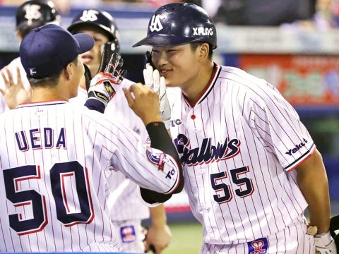 村上選手が高卒2年目以内での打点新記録＆10代最多本塁打記録を更新