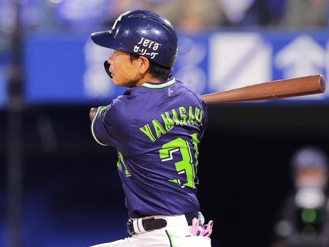 山崎選手が1号2ラン