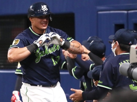オスナ選手が4安打4打点！