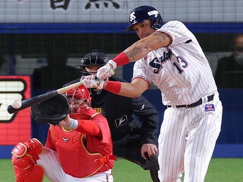 オスナ選手が猛打賞の活躍