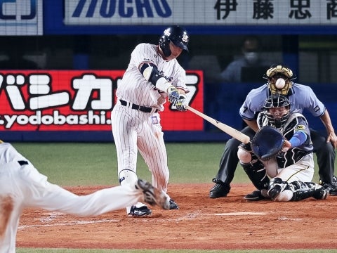 村上選手が9号ソロ含むマルチ安打