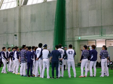春季キャンプ第2クール初日。古田臨時コーチ、真中臨時コーチが合流