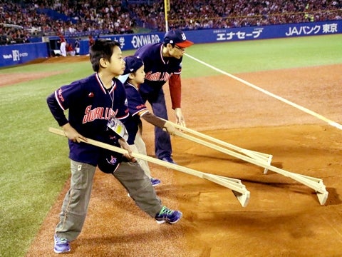 親子でグラウンド整備