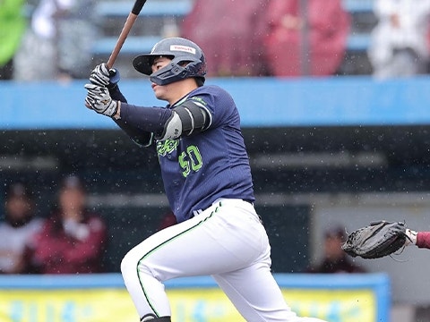 https://www-static.yakult-swallows.co.jp/upload/photo/archive/n-57e588a4de86468a02c9165d477eeebb.jpg?auto=avif,webp&quality=90