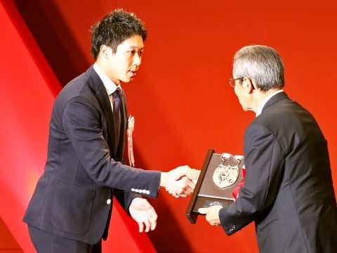 山田選手が最多盗塁者賞、ベストナイン、リーグ特別賞を受賞！