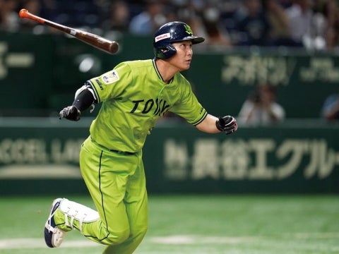 代打・川端選手が反撃の2号2ラン