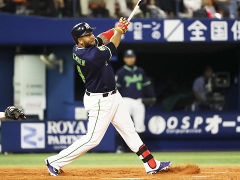 リードを広げる2点タイムリー